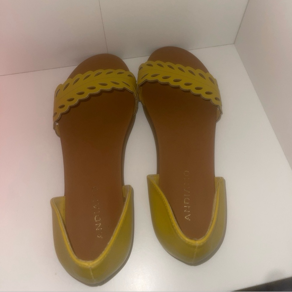 Andiamo Women’s Yellow Sandals Flats 8 1/2 W Used